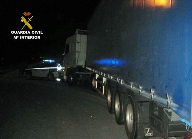 La Guardia Civil intercepta a un camionero en Jumilla que conducía bajo los efectos de drogas - 2, Foto 2