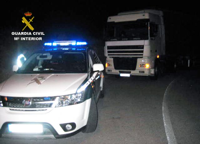 La Guardia Civil intercepta a un camionero en Jumilla que conducía bajo los efectos de drogas - 3, Foto 3