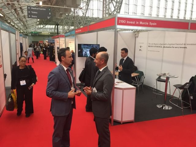 La Región se muestra como espacio de libertad económica en la feria de inversores más importante de Reino Unido - 1, Foto 1