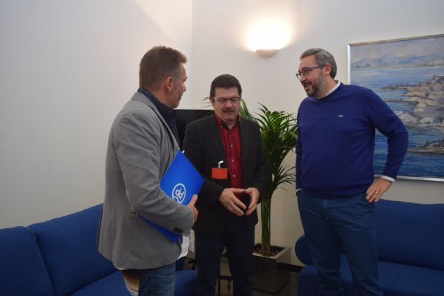 El PP muestra al director de la Vuelta Ciclista a la Región el apoyo a un evento deportivo de referencia - 1, Foto 1