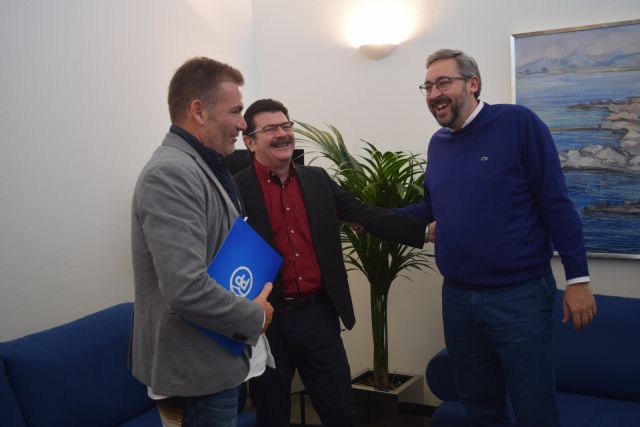 El PP muestra al director de la Vuelta Ciclista a la Región el apoyo a un evento deportivo de referencia - 2, Foto 2