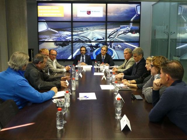 Fomento incrementará la seguridad vial de los motoristas en la red regional de carreteras - 1, Foto 1