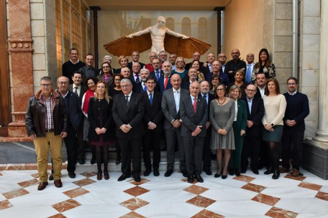 El consejero de Salud entrega las distinciones de Homenaje a los jubilados del Colegio de Enfermería por toda una vida al servicio de los murcianos - 1, Foto 1