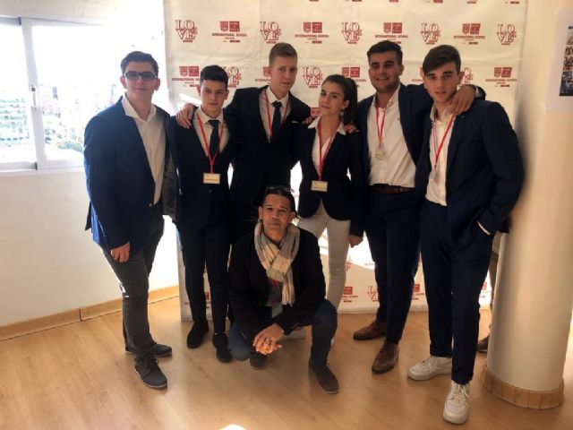 Virgen del Pasico debate sobre los efectos del Brexit y queda finalista en el I Torneo de Debate IES Lope de Vega - 4, Foto 4