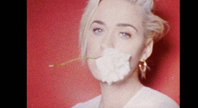 Coca-Cola reúne a Katy Perry y Aitana en una colaboración marcada por la esperanza y el optimismo - 2, Foto 2