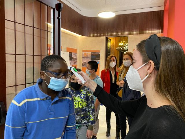 Escolares del colegio Ciudad de Murcia se adentran en el edificio del Ayuntamiento para conocer su funcionamiento e historia - 2, Foto 2