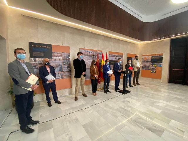 Alcalde y portavoces acuerdan no aplicarse la subida del 0,9% del sueldo prevista en 2021 y destinarlo al Banco de Alimentos del Segura - 3, Foto 3