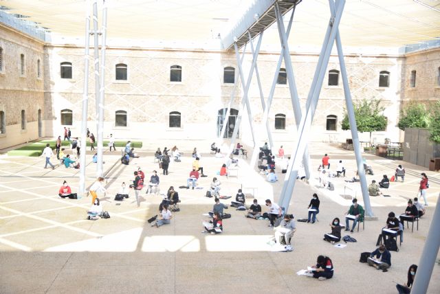 Exámenes al aire libre en Arquitectura - 1, Foto 1