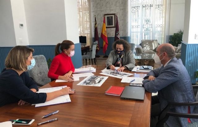 Autoridad Portuaria y Ayuntamiento ponen en común el proyecto ganador de Plaza Mayor para convertir el Puerto en el protagonista de la vida social - 1, Foto 1