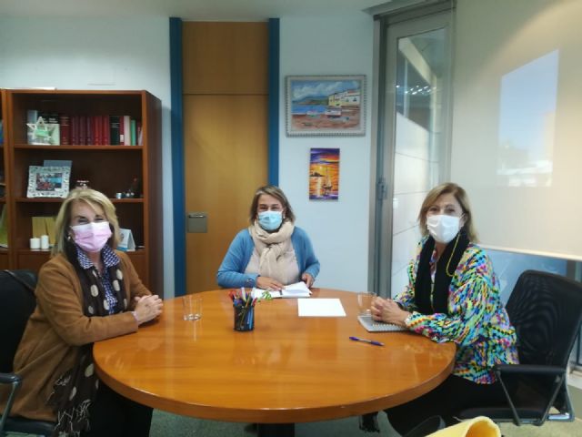 La edil de Política Social califica de muy productivo el encuentro con la directora general de Servicios Sociales - 1, Foto 1