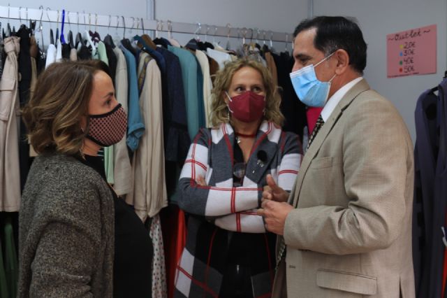 Más de 30 establecimientos salen a la calle gracias a la Feria del Comercio - 1, Foto 1