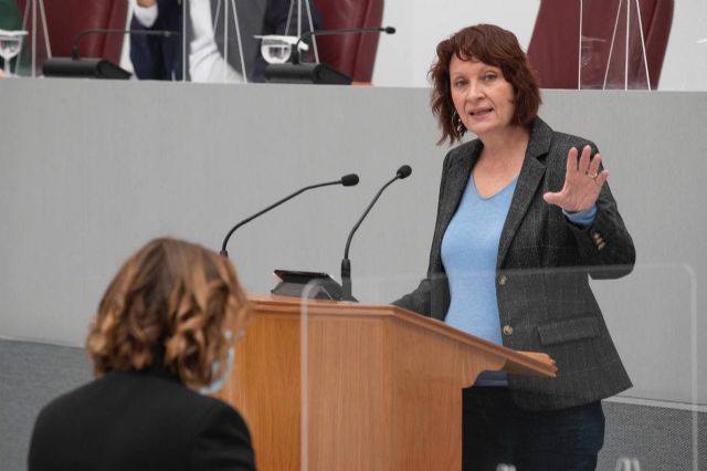 María Marín denuncia las formas machistas de López Miras en la Asamblea Regional - 1, Foto 1
