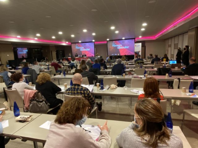 Médicos internistas analizan nuevas vías de control del colesterol LDL con el foco puesto en los pacientes de alto o muy alto riesgo vascular - 2, Foto 2