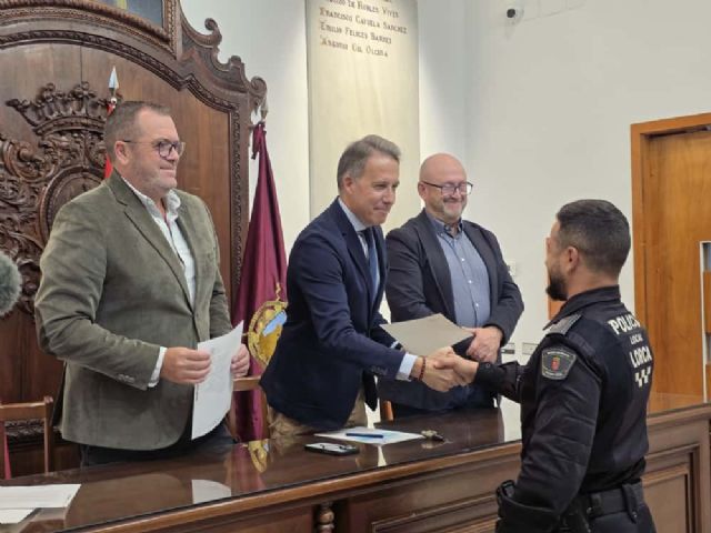 El Ayuntamiento de Lorca reconoce a 12 agentes de la Policía Local por su destacada labor y profesionalidad durante la Operación CREPÚSCULO25 - 2, Foto 2