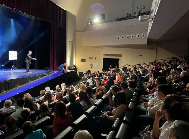 Rotundo éxito de convocatoria y solidaridad en el 9º festival de magia solidaria CAES Torre Pacheco - 4, Foto 4