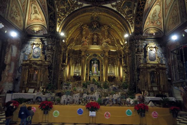 La iglesia de San José alberga el Belén Municipal de Caravaca de la Cruz, con más de 200 figuras y numerosas construcciones - 1, Foto 1