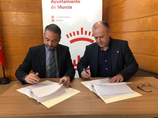 El Ayuntamiento y Cepaim firman un convenio para facilitar la convivencia entre vecinos y el cuidado de las viviendas municipales - 3, Foto 3