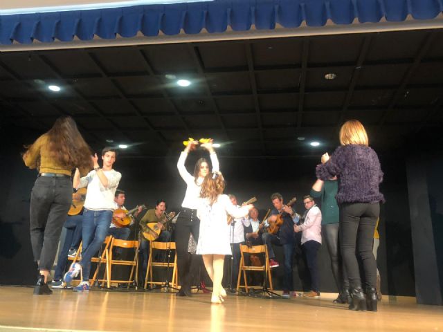 La Casa de Cultura cuelga el cartel de completo en el XV Encuentro de Cuadrillas en Navidad - 2, Foto 2