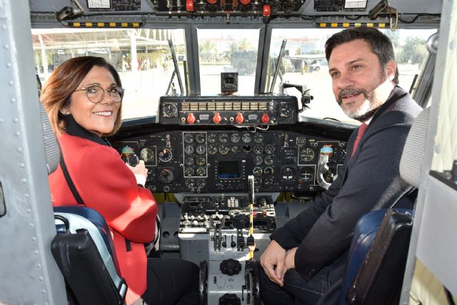 La Base Aérea de Alcantarilla recibe la visita de la Asamblea Regional de Murcia - 2, Foto 2