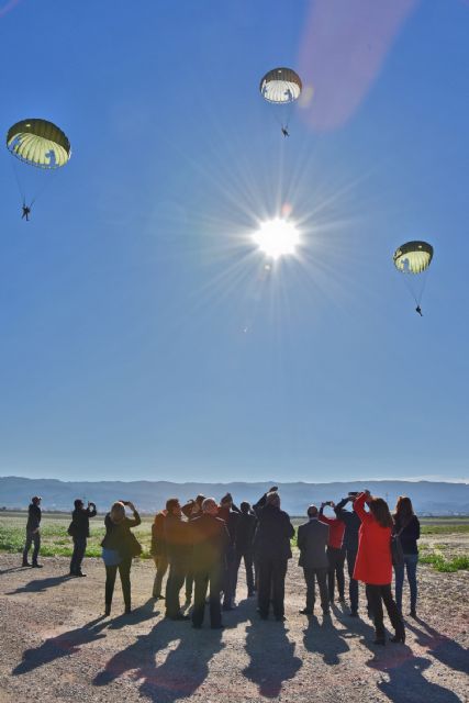 La Base Aérea de Alcantarilla recibe la visita de la Asamblea Regional de Murcia - 3, Foto 3