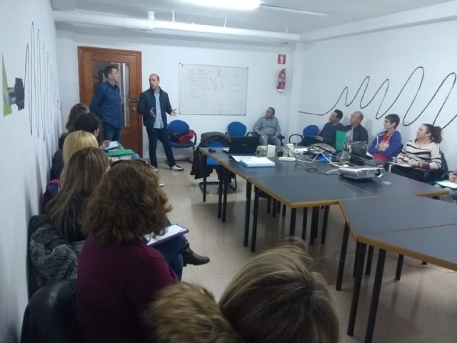 El Ayuntamiento de Molina de Segura pone en marcha la segunda edición del Programa 100x100 Activación para mejorar la inserción laboral de los demandantes de empleo - 2, Foto 2