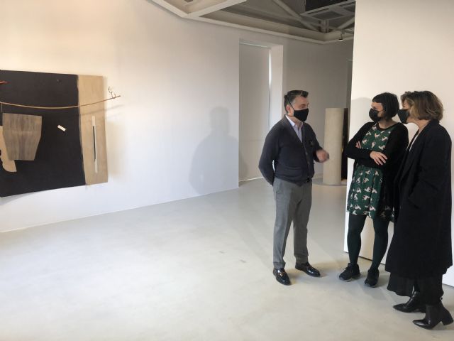 Cultura muestra en el Centro Párraga los relatos de lo cotidiano de la artista Cristina Mejías - 2, Foto 2