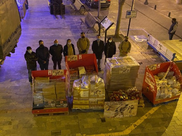 Llega a Mula una tonelada de alimentos solidarios pertenecientes a la Unidad de Fuerza de Guerra Naval Especial - 1, Foto 1