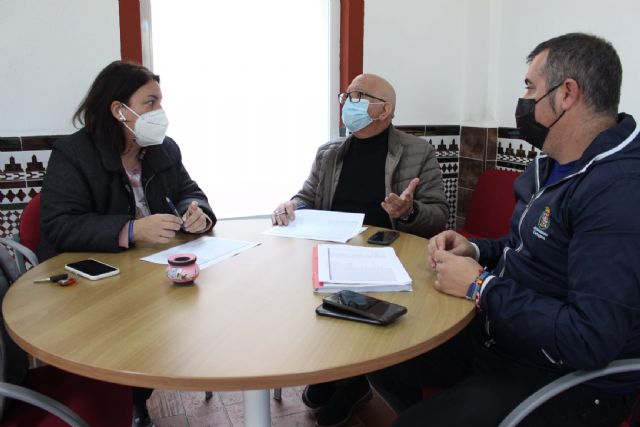 Sanidad propicia la limpieza de 47 solares en Los Dolores - 1, Foto 1