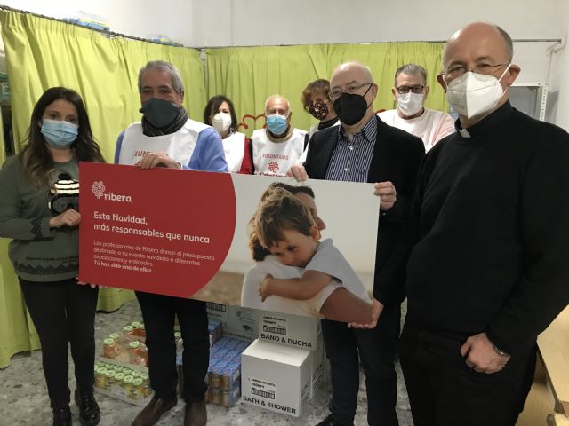 Ribera Hospital de Molina dona a Cáritas el valor económico de su aperitivo navideño - 1, Foto 1