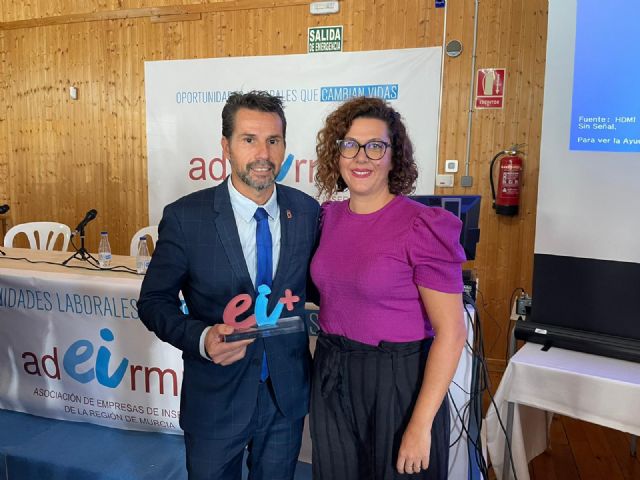 El Ayuntamiento de Murcia recibe una distinción de Adeirmur por su apuesta por la promoción de los contratos de inserción social - 4, Foto 4