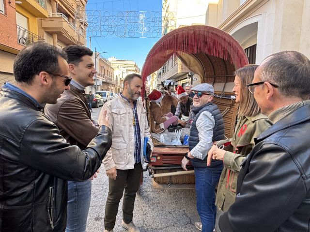 La Carreta de la Hermandad Rociera de Águilas recorre las calles recogiendo la solidaridad del pueblo aguileño un año más - 1, Foto 1