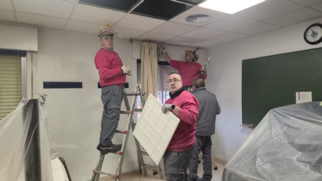 El programa experiencial Mantenimiento de Edificios II renueva el Centro de la Mujer y de Servicios Sociales de La Fama - 4, Foto 4