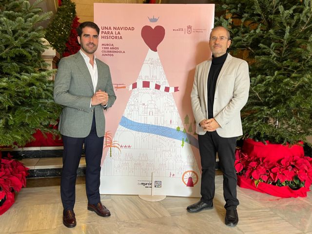 Papá Noel aterriza en Murcia a bordo de un coche de época de los a&ntilde;os 30 con un gran show infantil dise&ntilde;ado para la ocasión - 3, Foto 3