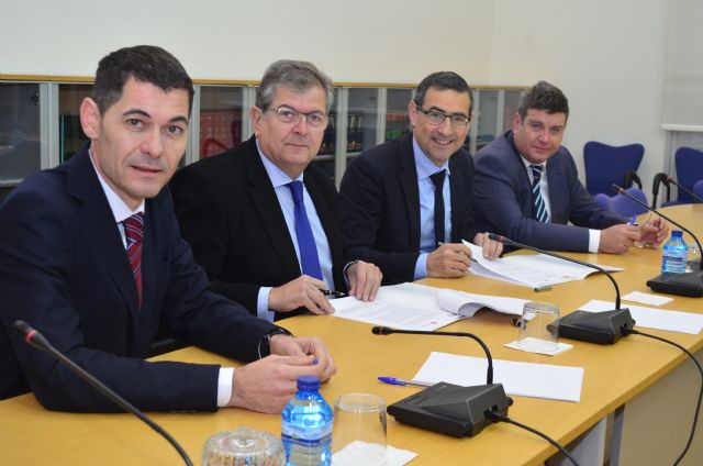 El CES y el Colegio de Economistas analizarán la competitividad global regional - 1, Foto 1