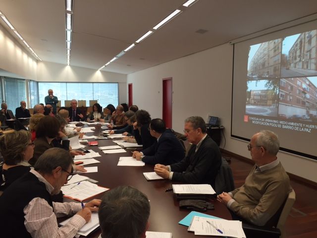 El Ayuntamiento celebra la primera mesa de trabajo para el Plan de rehabilitación del barrio de La Paz - 1, Foto 1