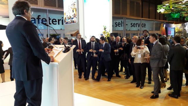 Los Reyes de España conocen la Semana Santa y la Judería lorquina en su visita al pabellón regional en Fitur - 2, Foto 2