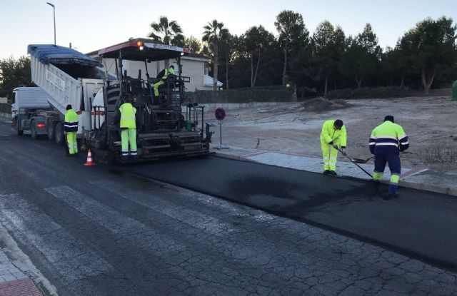 120.000 euros para renovar el asfalto y colocar bandas reductoras de velocidad en varios puntos de Las Torres de Cotillas - 3, Foto 3