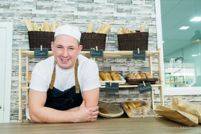 La Mancheguica devuelve a Cartagena el sabor tradicional del pan - 1, Foto 1
