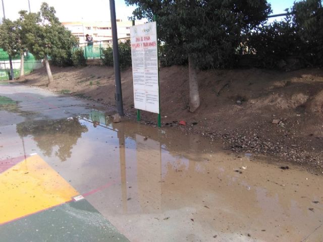 El PSOE denuncia la vergonzosa situación de abandono del parque de la Casa Mata en San Diego dos años después de su inauguración - 1, Foto 1