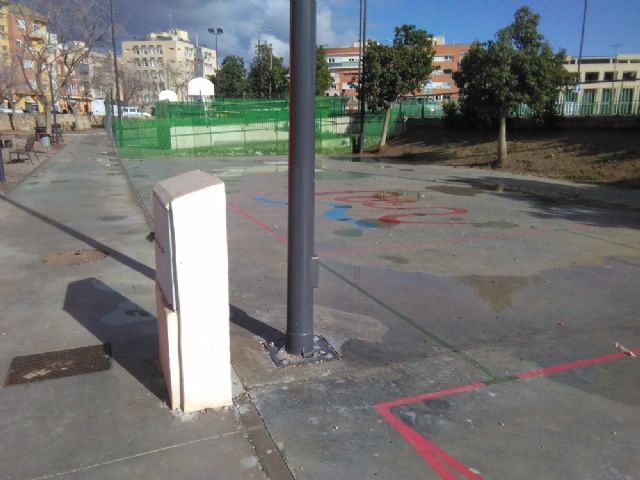 El PSOE denuncia la vergonzosa situación de abandono del parque de la Casa Mata en San Diego dos años después de su inauguración - 2, Foto 2