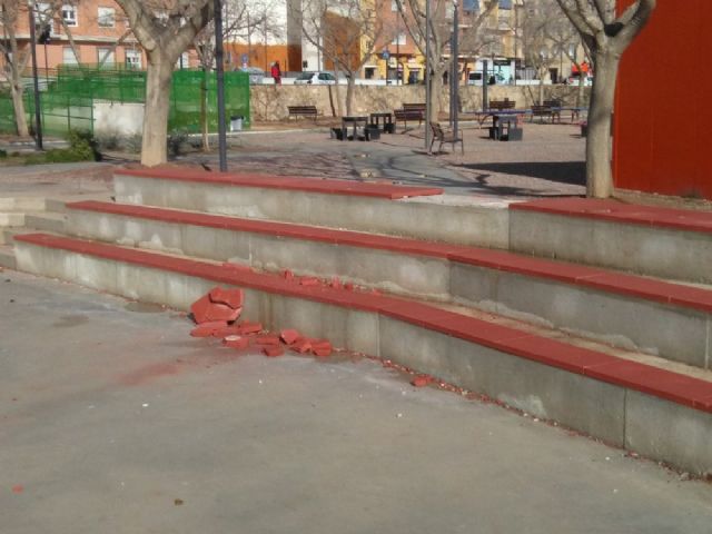 El PSOE denuncia la vergonzosa situación de abandono del parque de la Casa Mata en San Diego dos años después de su inauguración - 5, Foto 5