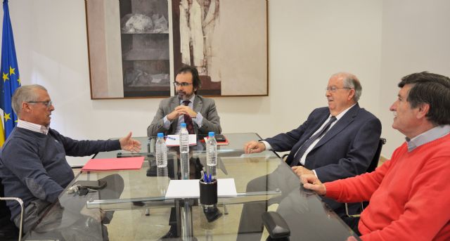 El consejero Pedro Rivera se reúne con el presidente de la Federación de Asociaciones Taurinas de la Región de Murcia - 1, Foto 1
