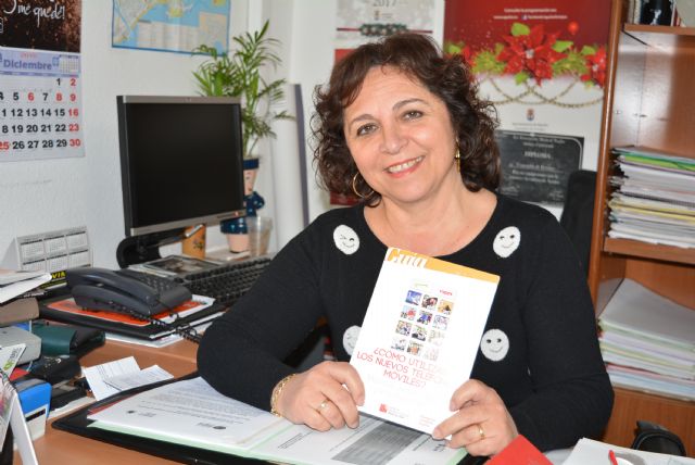 Por segundo año consecutivo, los mayores recibirán formación en el uso de dispositivos móviles avanzados - 1, Foto 1