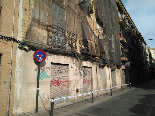 Huermur denuncia la caída de cascotes de la centenaria casa donde falleció el catedrático Simón García en 1901 - 4, Foto 4