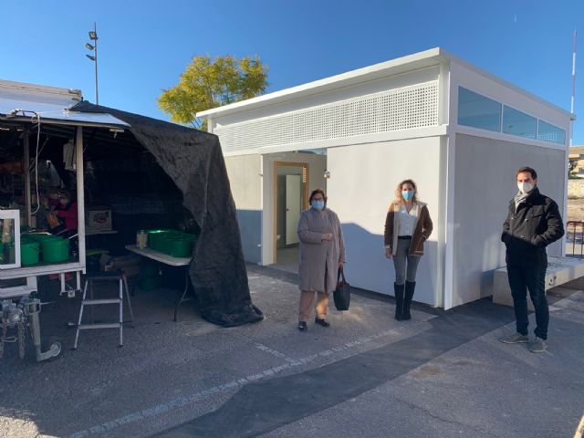 El mercado semanal ya dispone de aseos públicos para el uso de clientes y comerciantes - 1, Foto 1