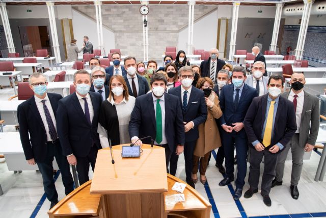 López Miras: Hemos garantizado los servicios públicos y el liderazgo económico, a pesar del castigo continuo del Gobierno de Sánchez - 3, Foto 3