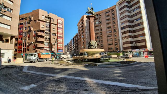 Finaliza el reasfaltado de la Plaza del Óvalo tras los trabajos de instalación de una tubería de conducción de gas en esta zona - 1, Foto 1