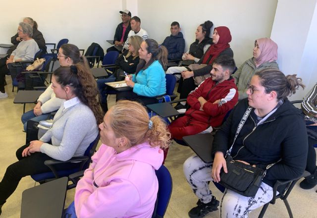 Un programa ayuda a 50 personas en Las Torres de Cotillas a mejorar su empleabilidad - 3, Foto 3