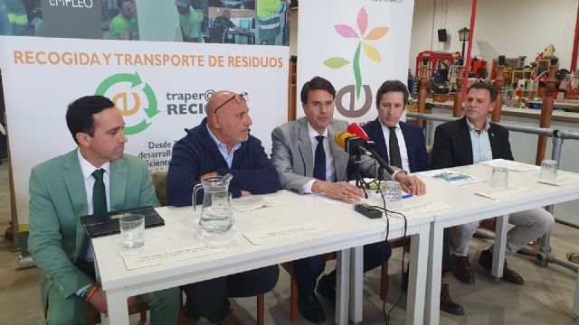 El Ayuntamiento de Molina de Segura y Traperos Recicla presentan la Memoria de Actividad 2023 del Servicio Municipal Gratuito de Recogida de Voluminosos, Enseres y Cartón - 1, Foto 1
