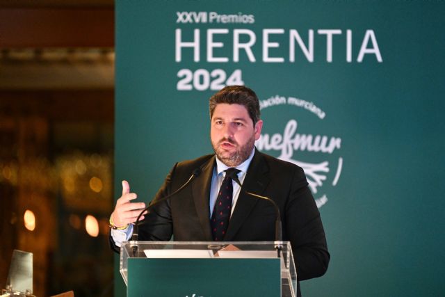 López Miras clausura los Premios Herentia de Amefmur - 2, Foto 2